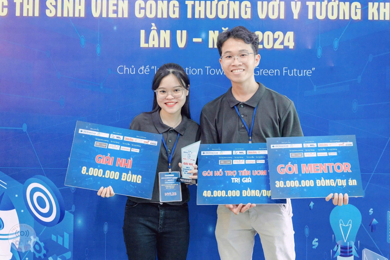 Điểm 10 tuyệt đối và câu chuyện đồng hành của đôi bạn vàng ngành Công nghệ Thực phẩm