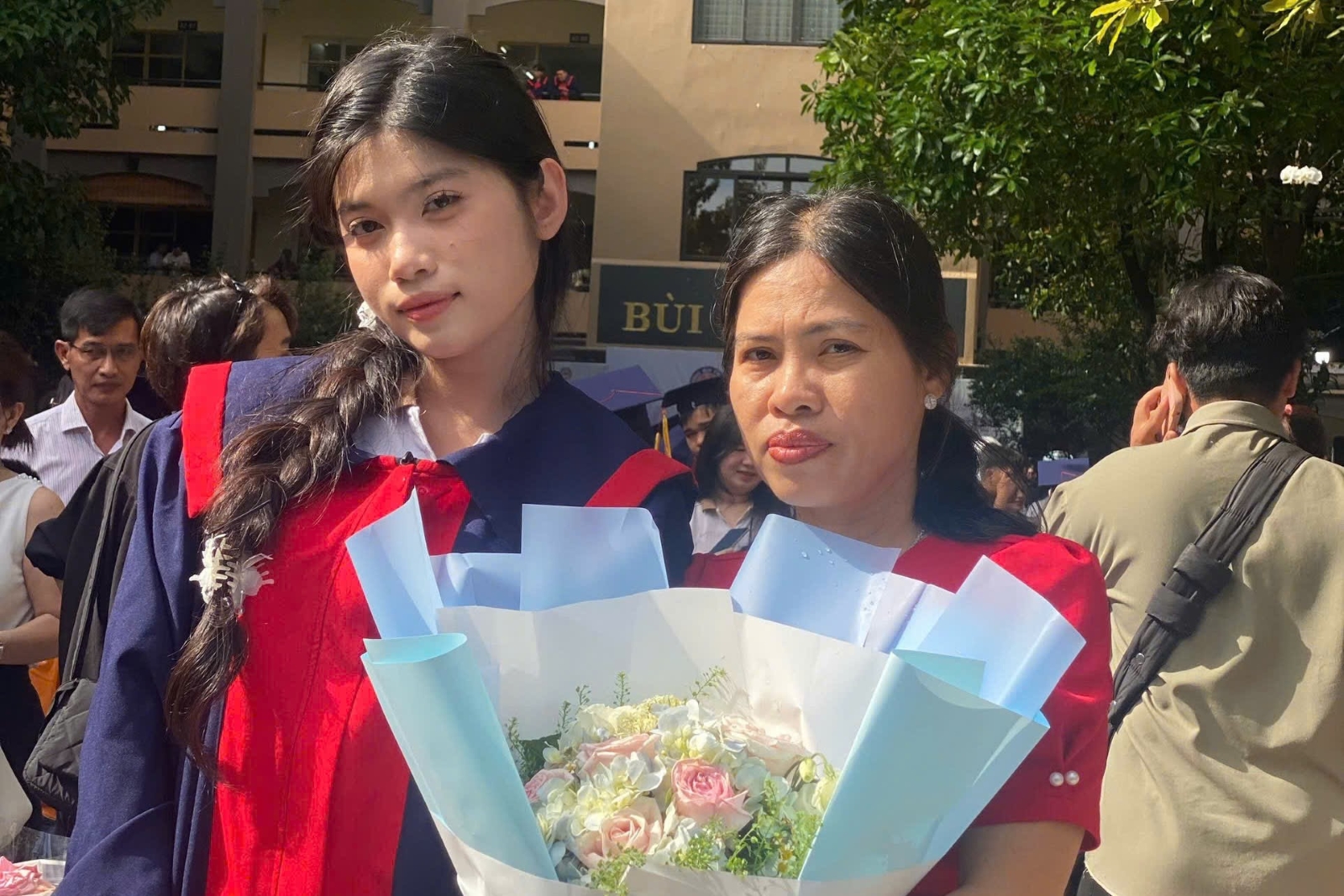 Cơ hội học tập chương trình quốc tế giúp cô học trò nhỏ thay đổi cuộc đời của mình