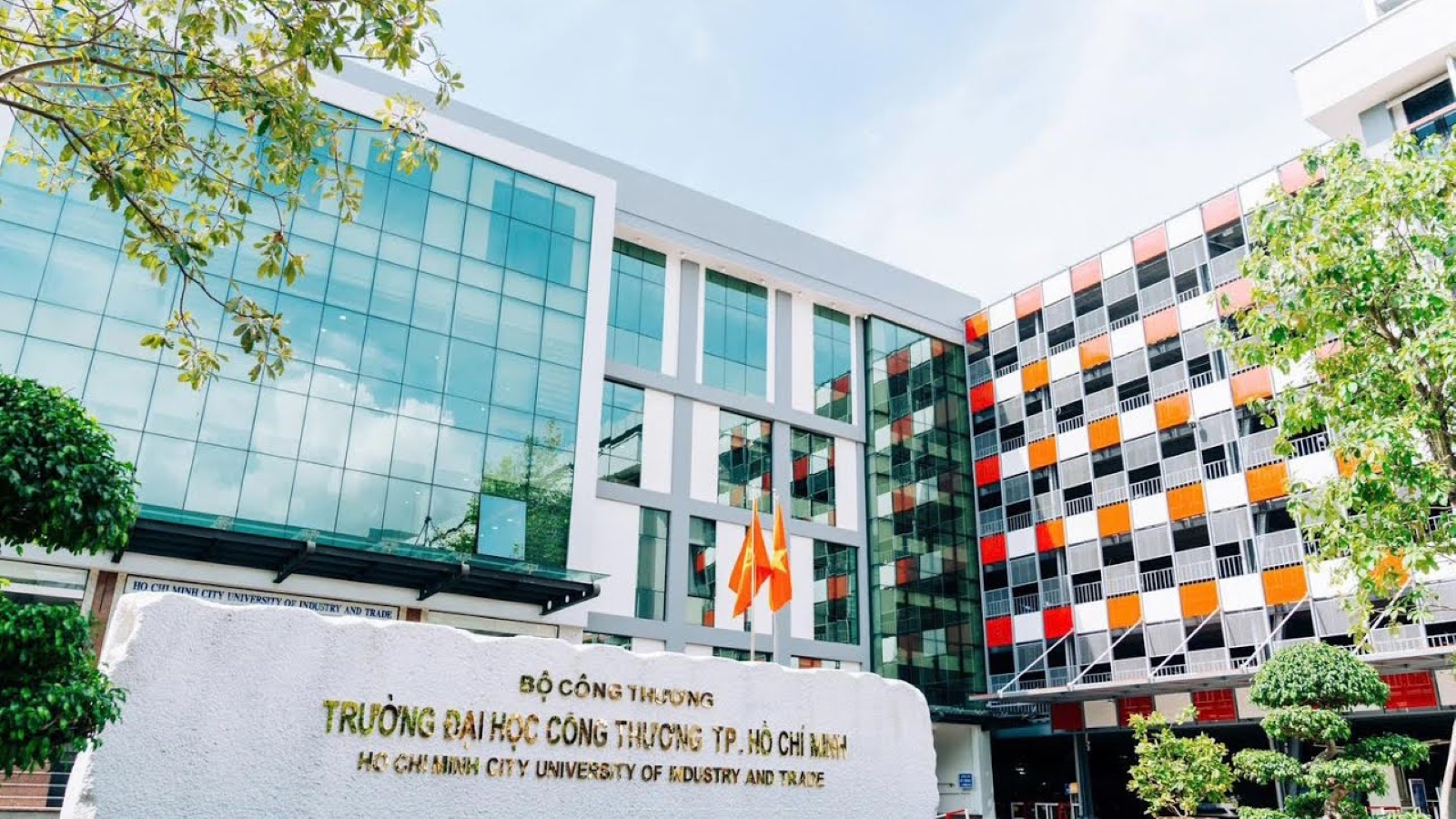 HUIT – Vươn mình ra biển lớn, hành trình 43 năm kiến tạo tri thức