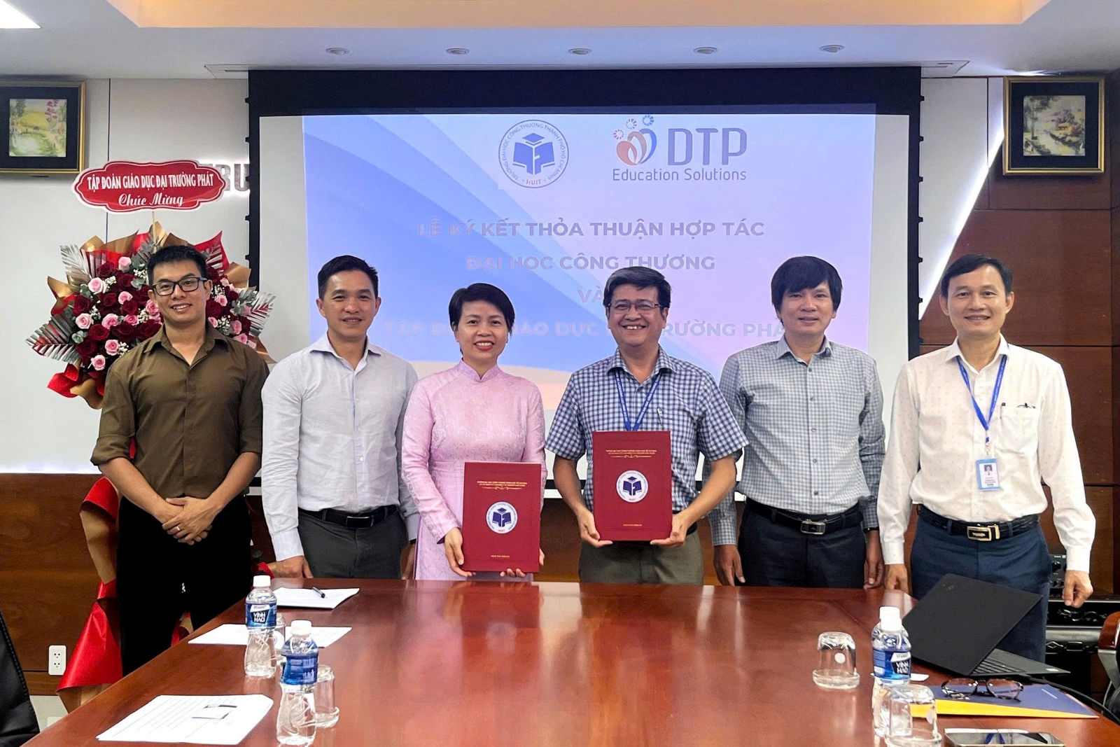 HUIT ký kết hợp tác với Công ty TNHH DTP Education Solutions Việt Nam