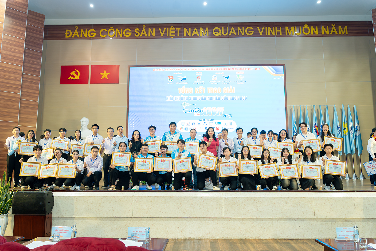 Students of ho chi minh city university of industry and trade achieve 06 awards at the 27th Euréka award 2025
