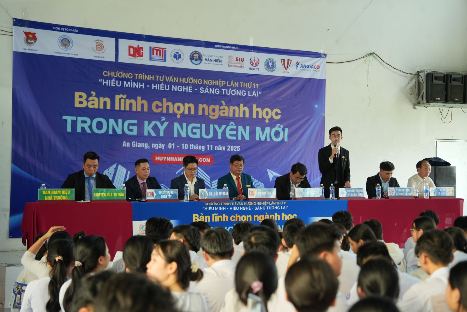 Trường THPT Tân Hiệp An Giang (Kiên Giang cũ): Nơi năng lượng học đường “bật sáng” ngay từ cổng trường